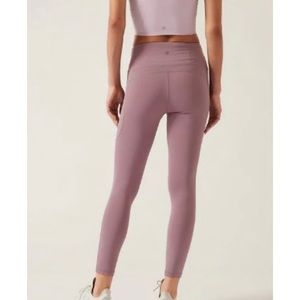 Athleta Ultimate Stash 7/8 Tight